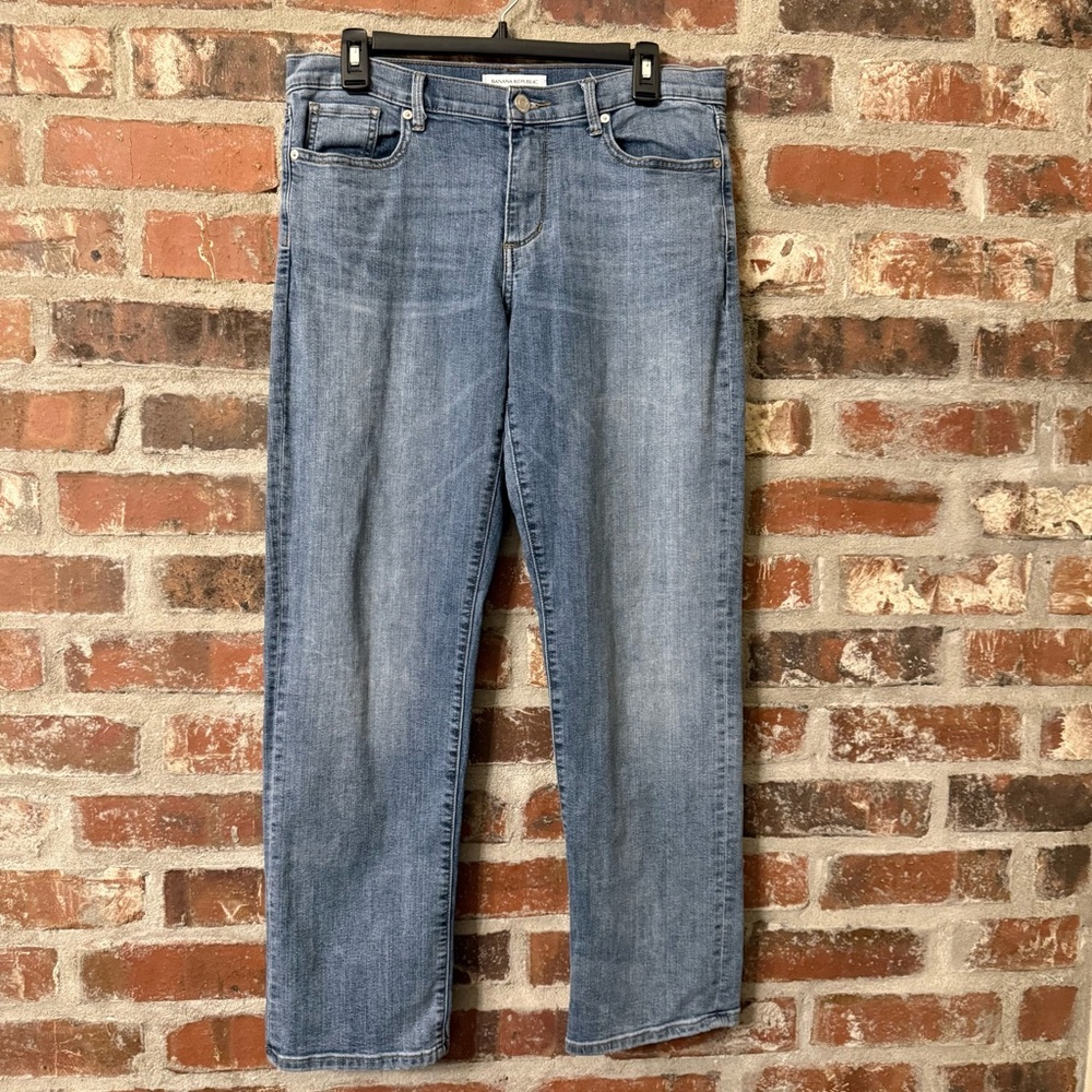 P8 - Banana Republic Medium Blue Straight Jeans